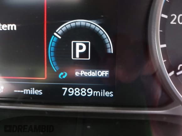 ✅ 2023 Nissan LEAF SV Plus • VIN: 1N4CZ1CV6PC557350 • Lot: 41459564. Wystawiony na IAAI z przebiegiem 79 889 mil. Bezpłatny archiwum sprzedaży aukcyjnych z USA i szczegółowy raport historii pojazdu na DreamBid. Zdjęcie 15.