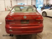 ✅ 2017 Volkswagen Jetta SE • VIN: 3VWDB7AJ0HM409200 • Lot: 43605152. Wystawiony na IAAI z przebiegiem 107 286 mil. Bezpłatny archiwum sprzedaży aukcyjnych z USA i szczegółowy raport historii pojazdu na DreamBid. Zdjęcie 16.