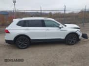 ✅ 2023 Volkswagen Tiguan SE • VIN: 3VV2B7AX0PM019809 • Лот: 43694567. Опубликован ранее на IAAI с пробегом 21 500 миль. Бесплатный доступ к архиву аукционных продаж из США и подробный отчёт об истории автомобиля на DreamBid. Изображение 13.