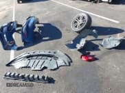 ✅ 2017 Ford Mustang EcoBoost Premium • VIN: 1FATP8UHXH5273510 • Lot: 43611714. Wystawiony na IAAI z przebiegiem 89 721 mil. Bezpłatny archiwum sprzedaży aukcyjnych z USA i szczegółowy raport historii pojazdu na DreamBid. Zdjęcie 18.