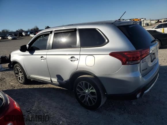 ✅ 2016 Mitsubishi Outlander SE • VIN: JA4AZ3A31GZ042097 • Lot: 91859165. Listed on Copart with 124,423 mi. Free auction sales archive from the USA and detailed vehicle history report at DreamBid. Image 2.