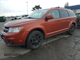 ✅ 2014 Dodge Journey Limited • VIN: 3C4PDCCG5ET260689 • Lot: 64271425. Listed on Copart with 211,473 mi. Free auction sales archive from the USA and detailed vehicle history report at DreamBid. Image 1.