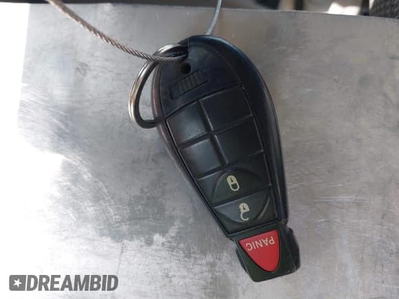 ✅ 2010 Volkswagen Routan S • VIN: 2V4RW4D18AR407108 • Лот: 41776057. Опубликован ранее на IAAI с пробегом 230 328 миль. Бесплатный доступ к архиву аукционных продаж из США и подробный отчёт об истории автомобиля на DreamBid. Изображение 11.