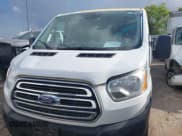 ✅ 2019 Ford Transit • VIN: 1FTYR1YM2KKB01764 • Lot: 42712451. Wystawiony na IAAI z przebiegiem 193 660 mil. Bezpłatny archiwum sprzedaży aukcyjnych z USA i szczegółowy raport historii pojazdu na DreamBid. Zdjęcie 12.