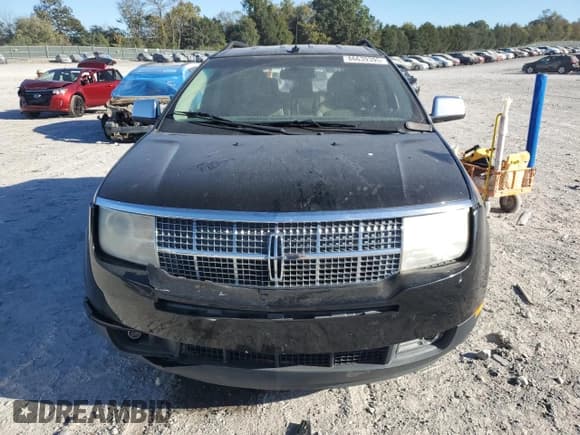 ✅ 2010 Lincoln MKX • VIN: 2LMDJ6JC2ABJ28377 • Lot: 86639395. Listed on Copart with 167,810 mi. Free auction sales archive from the USA and detailed vehicle history report at DreamBid. Image 5.