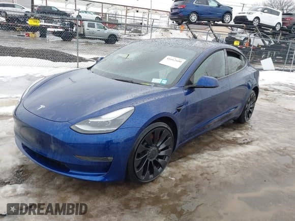 ✅ 2022 Tesla Model 3 Performance • VIN: 5YJ3E1EC0NF354858 • Lot: 41662600. Wystawiony na IAAI z przebiegiem 40 432 mil. Bezpłatny archiwum sprzedaży aukcyjnych z USA i szczegółowy raport historii pojazdu na DreamBid. Zdjęcie 2.