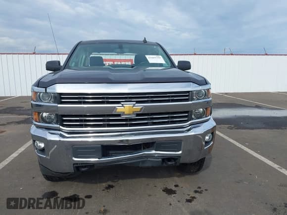 ✅ 2015 Chevrolet Silverado 2500HD LT • VIN: 1GC1KVEG2FF610053 • Lot: 43469299. Listed on IAAI with 173,702 mi. Free auction sales archive from the USA and detailed vehicle history report at DreamBid. Image 12.