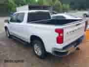2020 Chevrolet Silverado 1500 LT z VIN 1GCPWCED1LZ102546, wystawiony jako IAAI lot #43244479 z przebiegiem 84 081 mil mil oraz . Historia ofert i sprzedaży dostępna na DreamBid. Obrazek 3.