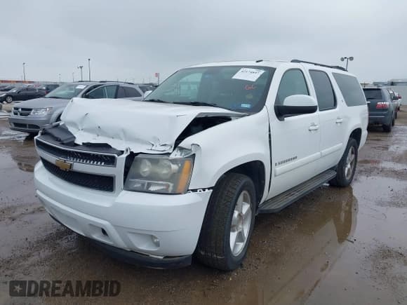 ✅ 2008 Chevrolet Suburban 2LT • VIN: 3GNFC16038G200142 • Lot: 42174897. Listed on IAAI with 84,318 mi. Free auction sales archive from the USA and detailed vehicle history report at DreamBid. Image 2.