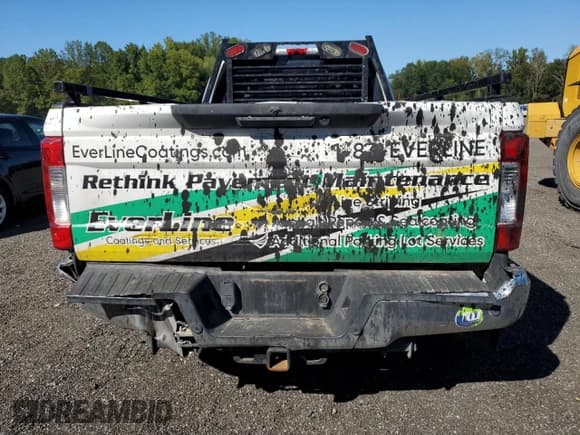 ✅ 2019 Ford F-250 XL • VIN: 1FT7W2A66KED53800 • Lot: 71776565. Wystawiony na Copart z przebiegiem 108 311 mil. Bezpłatny archiwum sprzedaży aukcyjnych z USA i szczegółowy raport historii pojazdu na DreamBid. Zdjęcie 6.