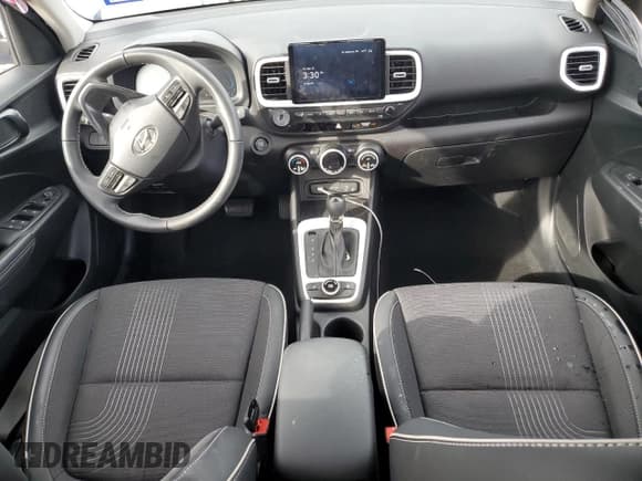 ✅ 2024 Hyundai Venue SEL • VIN: KMHRC8A30RU321852 • Lot: 50299165. Listed on Copart with 4,402 mi. Free auction sales archive from the USA and detailed vehicle history report at DreamBid. Image 8.