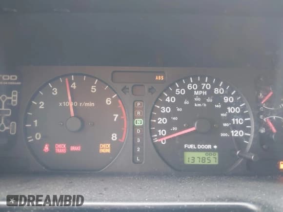 ✅ 2002 Isuzu Trooper S • VIN: JACDJ58X627J11058 • Lot: 42422162. Listed on IAAI with 137,857 mi. Free auction sales archive from the USA and detailed vehicle history report at DreamBid. Image 7.