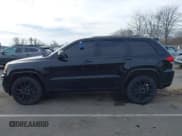 ✅ 2018 Jeep Grand Cherokee Altitude • VIN: 1C4RJFAG2JC469450 • Lot: 43899678. Wystawiony na IAAI z przebiegiem 78 954 mil. Bezpłatny archiwum sprzedaży aukcyjnych z USA i szczegółowy raport historii pojazdu na DreamBid. Zdjęcie 14.