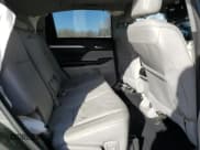 ✅ 2017 Toyota Highlander Hybrid XLE • VIN: 5TDJGRFH9HS031676 • Lot: 43120525. Listed on Copart with Not provided. Free auction sales archive from the USA and detailed vehicle history report at DreamBid. Image 12.