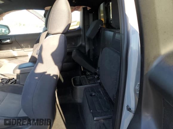 ✅ 2021 Toyota Tacoma SR • VIN: 3TYSZ5AN3MT026203 • Lot: 64865335. Wystawiony na Copart z przebiegiem 87 517 mil. Bezpłatny archiwum sprzedaży aukcyjnych z USA i szczegółowy raport historii pojazdu na DreamBid. Zdjęcie 10.