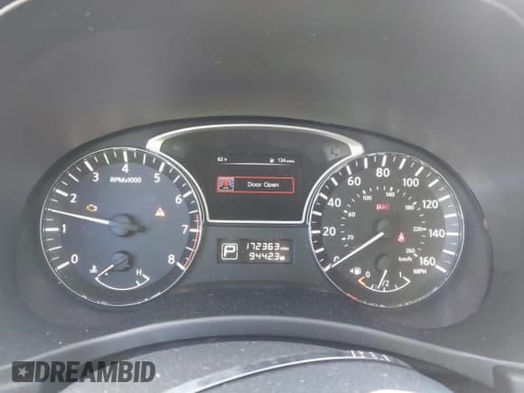 ✅ 2015 Nissan Pathfinder SV • VIN: 5N1AR2MNXFC686899 • Lot: 43516693. Wystawiony na IAAI z przebiegiem 172 363 mil. Bezpłatny archiwum sprzedaży aukcyjnych z USA i szczegółowy raport historii pojazdu na DreamBid. Zdjęcie 7.