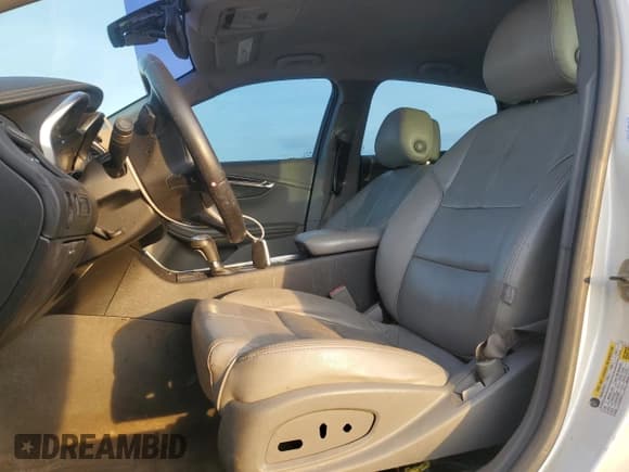 ✅ 2014 Chevrolet Impala LT • VIN: 1G1115SL7EU101020 • Lot: 93007735. Wystawiony na Copart z przebiegiem 149 005 mil. Bezpłatny archiwum sprzedaży aukcyjnych z USA i szczegółowy raport historii pojazdu na DreamBid. Zdjęcie 7.