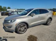 ✅ 2015 Lincoln MKC • VIN: 5LMCJ2A94FUJ37570 • Lot: 71489515. Wystawiony na Copart z przebiegiem 189 662 mil. Bezpłatny archiwum sprzedaży aukcyjnych z USA i szczegółowy raport historii pojazdu na DreamBid. Zdjęcie 1.