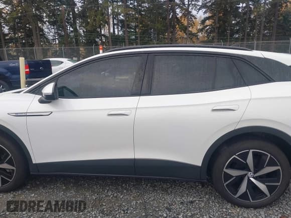 ✅ 2023 Volkswagen ID.4 Pro S • VIN: 1V2WNPE85PC027351 • Лот: 43728529. Опубликован ранее на IAAI с пробегом 16 150 миль. Бесплатный доступ к архиву аукционных продаж из США и подробный отчёт об истории автомобиля на DreamBid. Изображение 14.