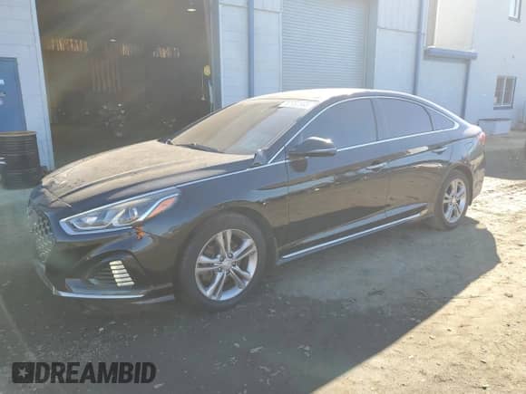 2018 Hyundai Sonata Sport z VIN 5NPE34AF2JH634146, wystawiony jako Copart lot #87082885 z przebiegiem 92 346 mil mil oraz Szkoda całkowita • Salvage title. Historia ofert i sprzedaży dostępna na DreamBid. Obrazek 1.