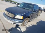 ✅ 2003 Ford F-150 XLT • VIN: 1FTRW07613KD26916 • Lot: 43474066. Wystawiony na IAAI z przebiegiem 271 591 mil. Bezpłatny archiwum sprzedaży aukcyjnych z USA i szczegółowy raport historii pojazdu na DreamBid. Zdjęcie 2.