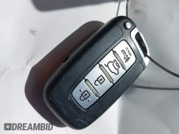 2016 Hyundai Veloster Turbo z VIN KMHTC6AE4GU304061, wystawiony jako IAAI lot #43090238 z przebiegiem 93 737 mil mil oraz . Historia ofert i sprzedaży dostępna na DreamBid. Obrazek 11.