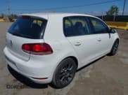 ✅ 2013 Volkswagen Golf • VIN: WVWDB7AJ7DW119324 • Lot: 42142604. Wystawiony na IAAI z przebiegiem 112 290 mil. Bezpłatny archiwum sprzedaży aukcyjnych z USA i szczegółowy raport historii pojazdu na DreamBid. Zdjęcie 4.