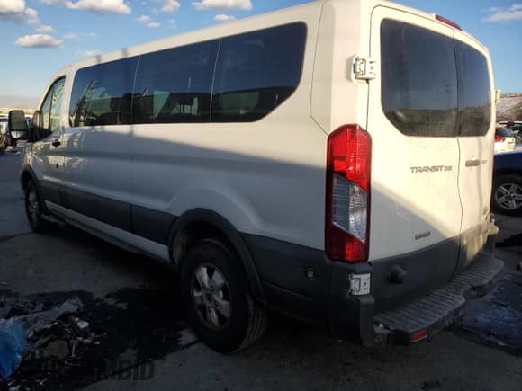 ✅ 2018 Ford Transit Passenger XL • VIN: 1FBZX2YG8JKA75250 • Lot: 88559525. Listed on Copart with 56,075 mi. Free auction sales archive from the USA and detailed vehicle history report at DreamBid. Image 2.