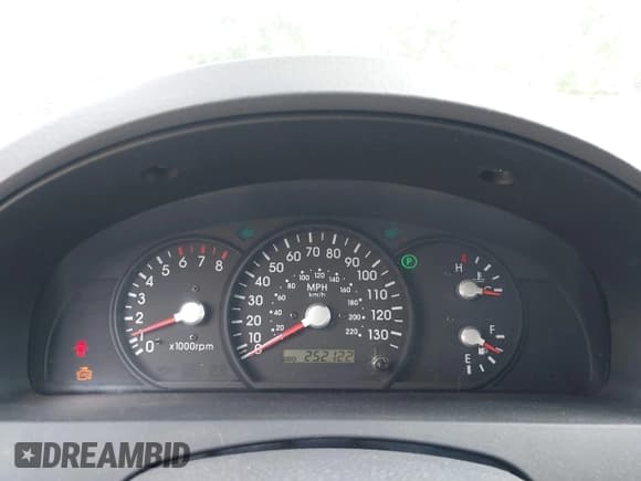 ✅ 2003 Kia Sorento LX • VIN: KNDJC733635063511 • Lot: 42460216. Wystawiony na IAAI z przebiegiem 252 122 mil. Bezpłatny archiwum sprzedaży aukcyjnych z USA i szczegółowy raport historii pojazdu na DreamBid. Zdjęcie 7.