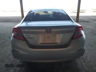 ✅ 2013 Honda Civic LX • VIN: 2HGFG3B5XDH530821 • Лот: 85409105. Опубликован ранее на Copart с пробегом 122 020 миль. Бесплатный доступ к архиву аукционных продаж из США и подробный отчёт об истории автомобиля на DreamBid. Изображение 6.
