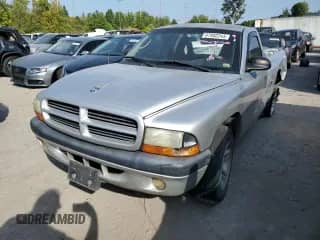 2001 Dodge Dakota z VIN 1B7FL26X01S275505, wystawiony jako Copart lot #67882243 z przebiegiem Nie podano mil oraz Czysty tytuł • Clean title. Historia ofert i sprzedaży dostępna na DreamBid. Obrazek 1.