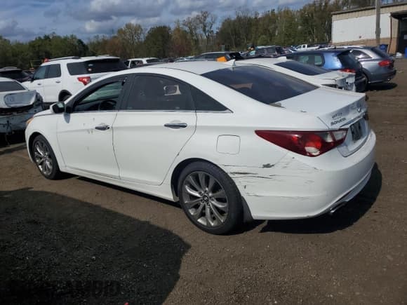 ✅ 2012 Hyundai Sonata SE • VIN: 5NPEC4AC4CH466406 • Lot: 74525684. Listed on Copart with 233,642 mi. Free auction sales archive from the USA and detailed vehicle history report at DreamBid. Image 2.