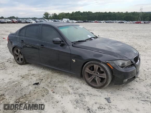 ✅ 2011 BMW 3 Series 335i • VIN: WBAPM5C56BE576895 • Lot: 70469485. Wystawiony na Copart z przebiegiem 133 095 mil. Bezpłatny archiwum sprzedaży aukcyjnych z USA i szczegółowy raport historii pojazdu na DreamBid. Zdjęcie 4.