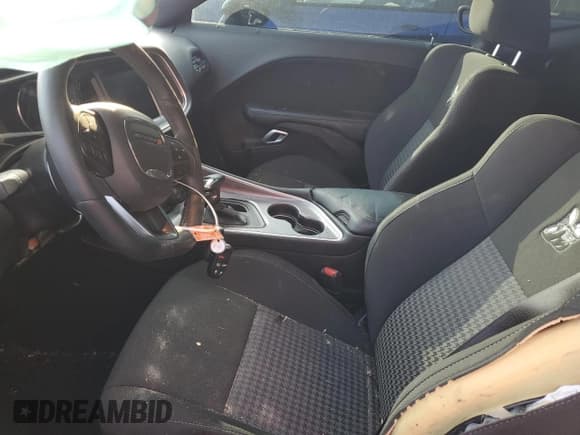 ✅ 2022 Dodge Challenger R/T Scat Pack Widebody • VIN: 2C3CDZFJ5NH171761 • Lot: 46914593. Wystawiony na Copart z przebiegiem 5 089 mil. Bezpłatny archiwum sprzedaży aukcyjnych z USA i szczegółowy raport historii pojazdu na DreamBid. Zdjęcie 7.