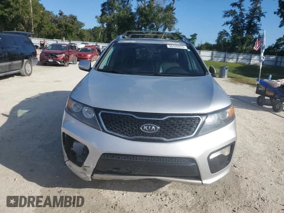 ✅ 2012 Kia Sorento SX • VIN: 5XYKW4A21CG265474 • Lot: 86339025. Wystawiony na Copart z przebiegiem 275 799 mil. Bezpłatny archiwum sprzedaży aukcyjnych z USA i szczegółowy raport historii pojazdu na DreamBid. Zdjęcie 5.