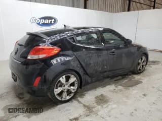 ✅ 2017 Hyundai Veloster • VIN: KMHTC6AD3HU324505 • Lot: 42779345. Wystawiony na Copart z przebiegiem 92 050 mil. Bezpłatny archiwum sprzedaży aukcyjnych z USA i szczegółowy raport historii pojazdu na DreamBid. Zdjęcie 3.