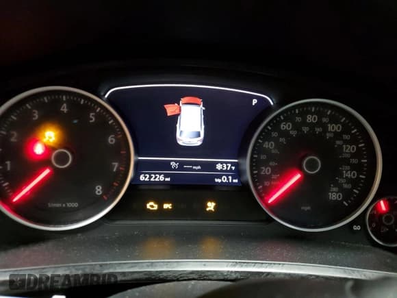 ✅ 2017 Volkswagen Touareg Wolfsburg Edition • VIN: WVGRF7BP9HD002693 • Лот: 71615172. Опубликован ранее на Copart с пробегом 62 226 миль. Бесплатный доступ к архиву аукционных продаж из США и подробный отчёт об истории автомобиля на DreamBid. Изображение 9.