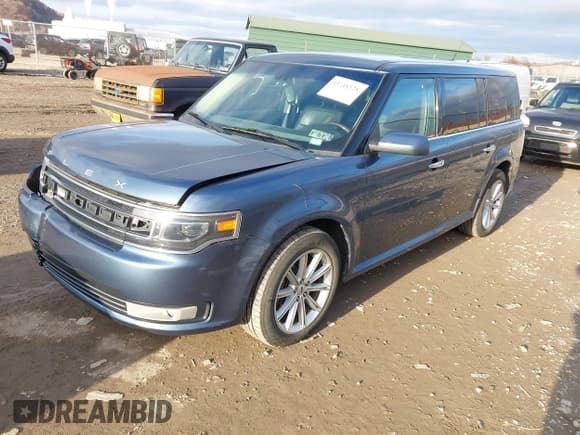✅ 2019 Ford Flex Limited • VIN: 2FMHK6D89KBA06070 • Lot: 43748528. Wystawiony na IAAI z przebiegiem 78 518 mil. Bezpłatny archiwum sprzedaży aukcyjnych z USA i szczegółowy raport historii pojazdu na DreamBid. Zdjęcie 18.