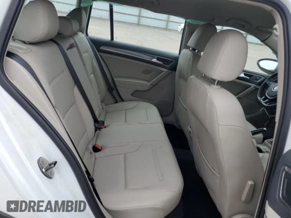 ✅ 2017 Volkswagen Golf S • VIN: 3VWM17AU4HM523262 • Лот: 55090565. Опубликован ранее на Copart с пробегом 95 180 миль. Бесплатный доступ к архиву аукционных продаж из США и подробный отчёт об истории автомобиля на DreamBid. Изображение 10.