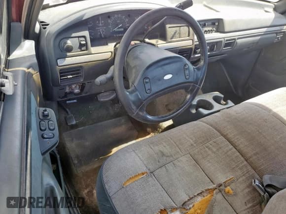 ✅ 1992 Ford F-150 • VIN: 1FTDF15N1NKB23862 • Lot: 65095475. Wystawiony na Copart z przebiegiem 100 853 mil. Bezpłatny archiwum sprzedaży aukcyjnych z USA i szczegółowy raport historii pojazdu na DreamBid. Zdjęcie 8.