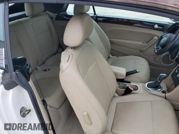 ✅ 2013 Volkswagen Beetle 2.0T R-Line • VIN: 3VW7S7AT9DM816943 • Lot: 88466695. Listed on Copart with 77,265 mi. Free auction sales archive from the USA and detailed vehicle history report at DreamBid. Image 10.