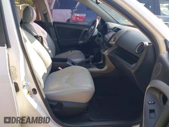 ✅ 2008 Toyota RAV4 Sport • VIN: JTMZK32V985021049 • Lot: 43338022. Listed on IAAI with 176,903 mi. Free auction sales archive from the USA and detailed vehicle history report at DreamBid. Image 5.