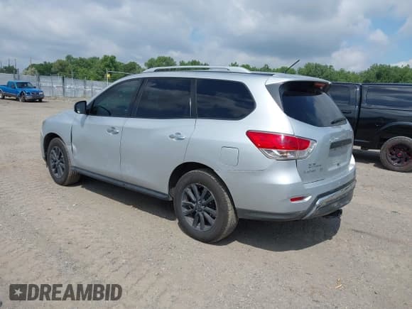 ✅ 2016 Nissan Pathfinder SL • VIN: 5N1AR2MM8GC637421 • Lot: 42470993. Wystawiony na IAAI z przebiegiem 182 037 mil. Bezpłatny archiwum sprzedaży aukcyjnych z USA i szczegółowy raport historii pojazdu na DreamBid. Zdjęcie 3.