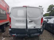 ✅ 2015 Ford Transit • VIN: 1FTSW2YG8FKB32389 • Lot: 40286682. Wystawiony na IAAI z przebiegiem 115 882 mil. Bezpłatny archiwum sprzedaży aukcyjnych z USA i szczegółowy raport historii pojazdu na DreamBid. Zdjęcie 6.