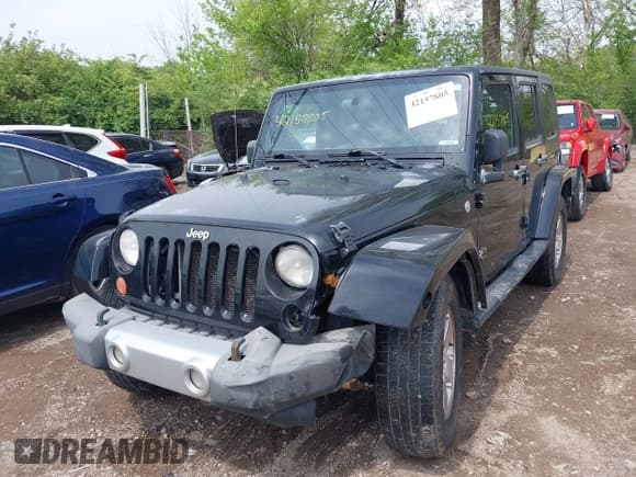 ✅ 2008 Jeep Wrangler Unlimited Sahara • VIN: 1J4GA59188L622807 • Lot: 42157805. Listed on IAAI with 263,681 mi. Free auction sales archive from the USA and detailed vehicle history report at DreamBid. Image 2.