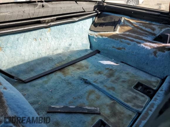 1987 Chevrolet Corvette с VIN 1G1YY2188H5104027, выставлен на аукционе Copart как лот 77622314 с пробегом 155 147 миль миль и Чистый • Clean title. История ставок и продаж доступна на DreamBid. Изображение 10.