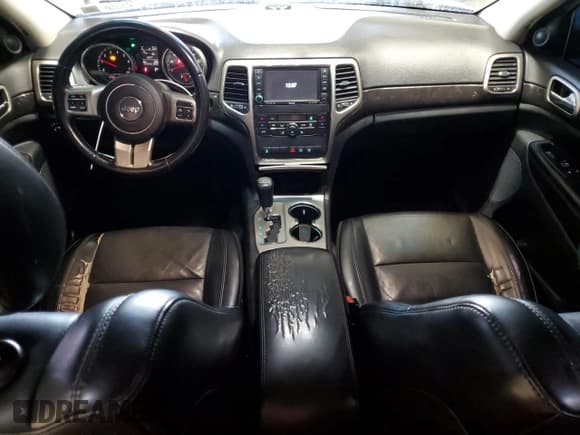 ✅ 2011 Jeep Grand Cherokee Laredo • VIN: 1J4RR4GG7BC525818 • Лот: 93217235. Опубликован ранее на Copart с пробегом 187 704 миль. Бесплатный доступ к архиву аукционных продаж из США и подробный отчёт об истории автомобиля на DreamBid. Изображение 8.