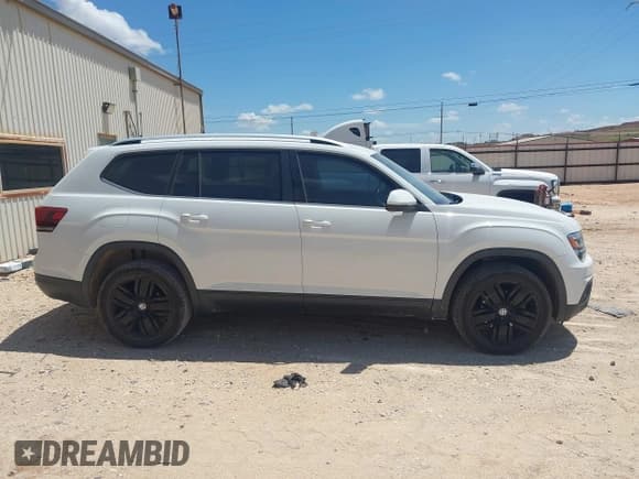 ✅ 2019 Volkswagen Atlas SE • VIN: 1V2WR2CAXKC541282 • Lot: 42522989. Wystawiony na IAAI z przebiegiem 119 422 mil. Bezpłatny archiwum sprzedaży aukcyjnych z USA i szczegółowy raport historii pojazdu na DreamBid. Zdjęcie 13.