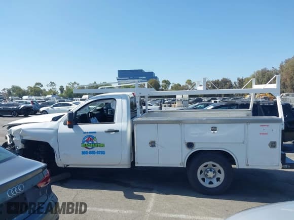 ✅ 2018 Chevrolet Silverado 1500 • VIN: 1GBNCNECXJZ227646 • Лот: 42517665. Опубликован ранее на IAAI с пробегом 216 909 миль. Бесплатный доступ к архиву аукционных продаж из США и подробный отчёт об истории автомобиля на DreamBid. Изображение 14.