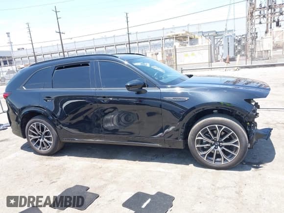 ✅ 2025 Mazda CX-70 S Premium • VIN: JM3KJDHC2S1103517 • Lot: 42460353. Listed on IAAI with 9,030 mi. Free auction sales archive from the USA and detailed vehicle history report at DreamBid. Image 14.